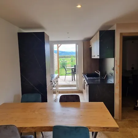 Maison 2 Avec Exterieur Et Jacuzzi Holiday home Bourg-les-Valence
